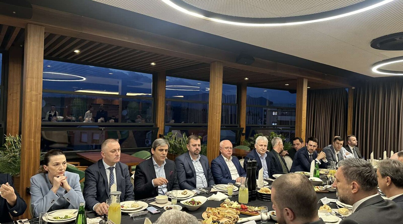 Ibrahimović u Podgorici na zajedničkom iftaru okupio veliki broj bošnjačkih lidera iz cijelog regiona