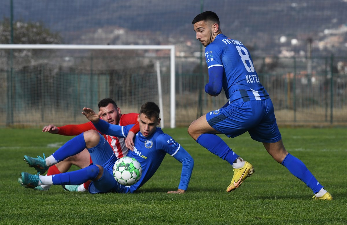 Druga liga: Vodeći se prate u stopu