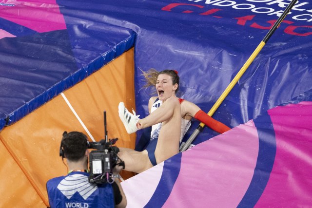 Strašna povreda atletičake na Svjetskom prvenstvu: Pala sa 4,5m i doživjela otvoreni prelom
