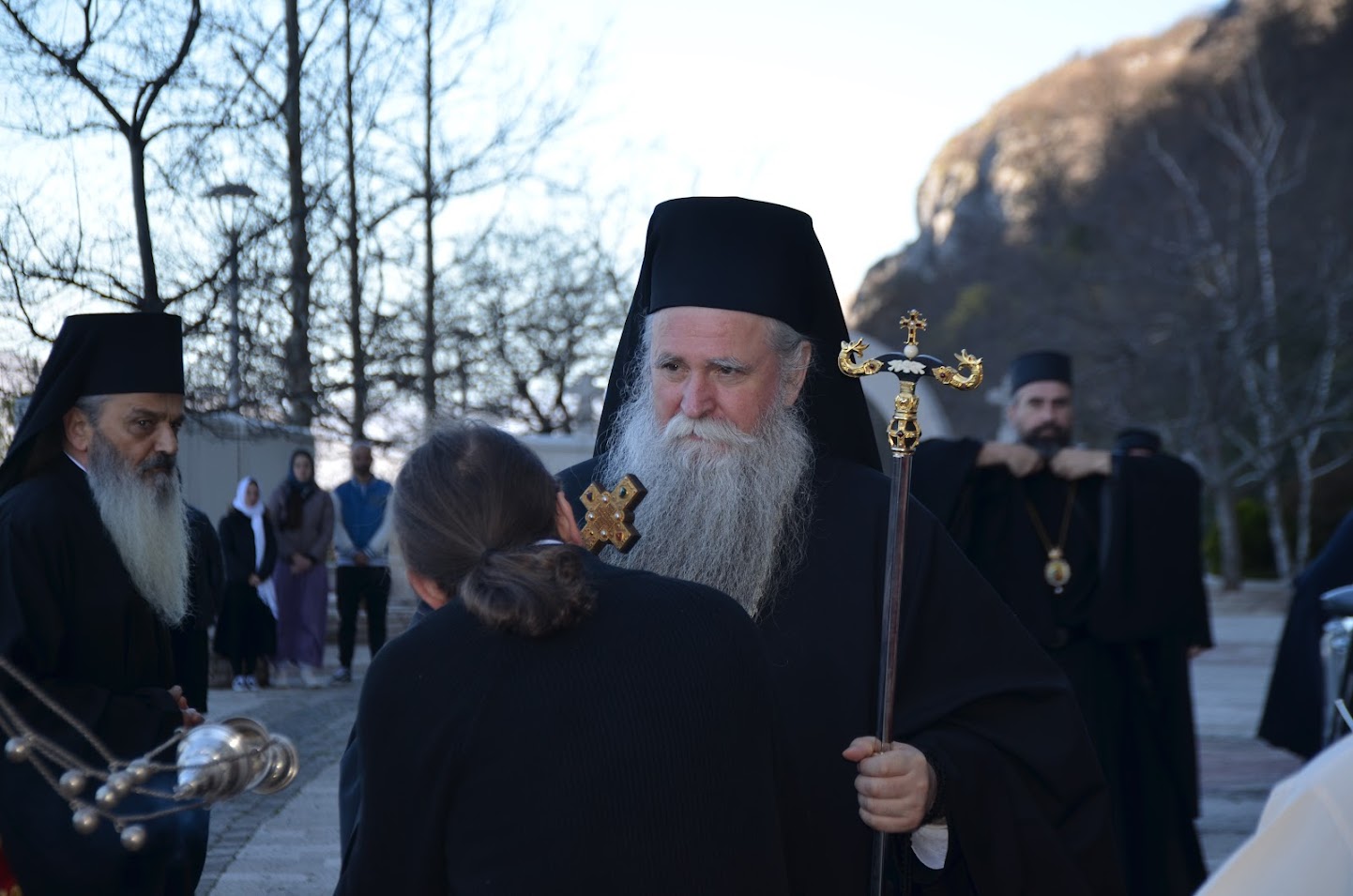 Mitropolit Joanikije služio u Ostrogu: Bog samo zna koliko je Sveti Vasilije naroda uslišio i bolesnika iscijelio
