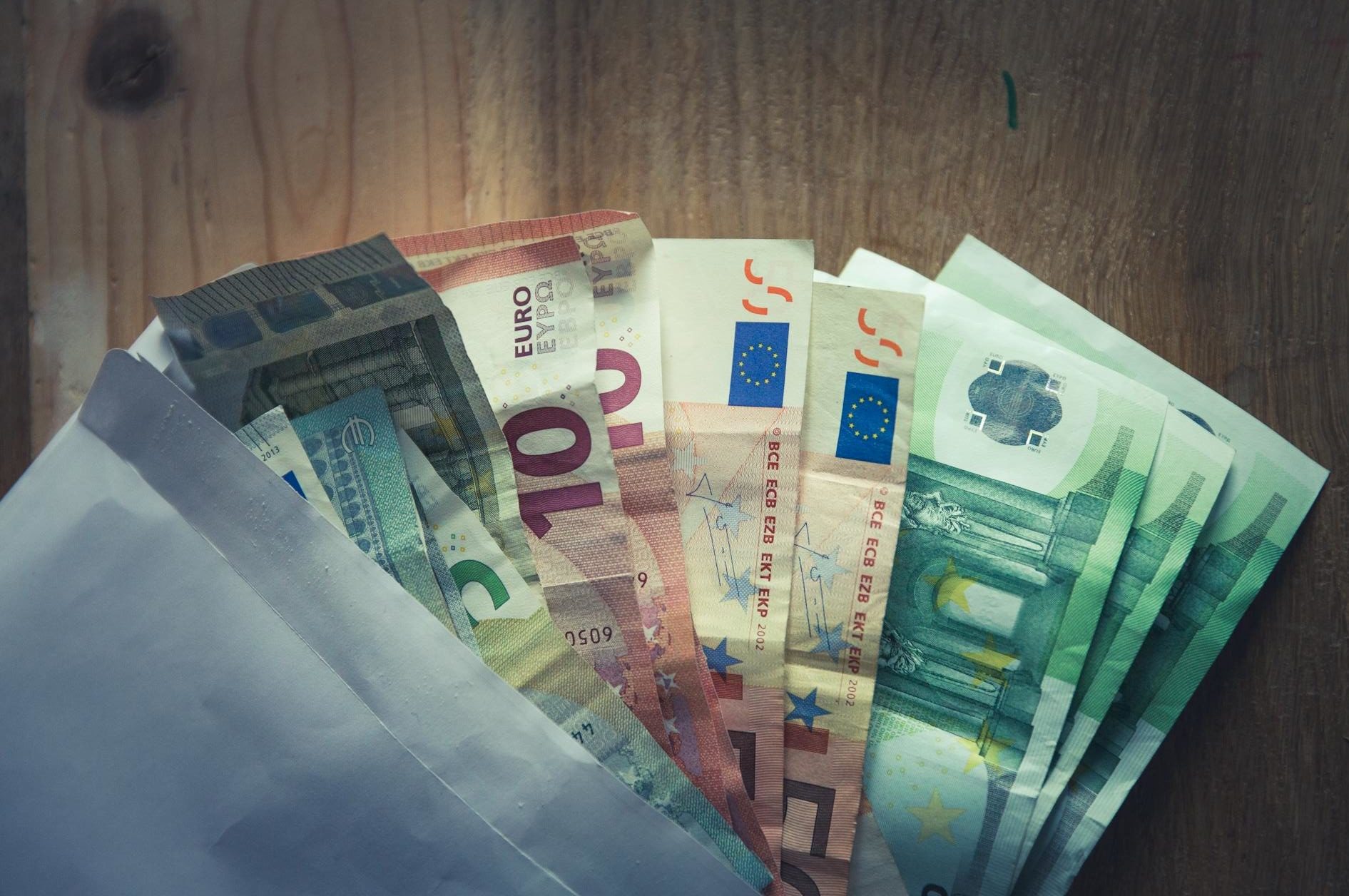KOLIKO UTOPIZMA TOLIKO PARA