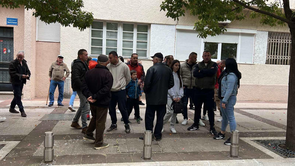 Protest stanovnika Kakaricke gore: Traže da se riješe njihovi problemi, u suprotnom će blokirati saobraćajnice
