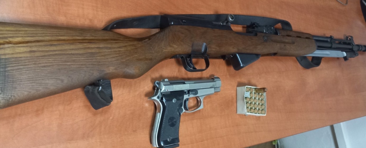 Bijelo Polje: Nakon prijave da je ugrožen maloljetnik, policija oduzela nelagalno oružje