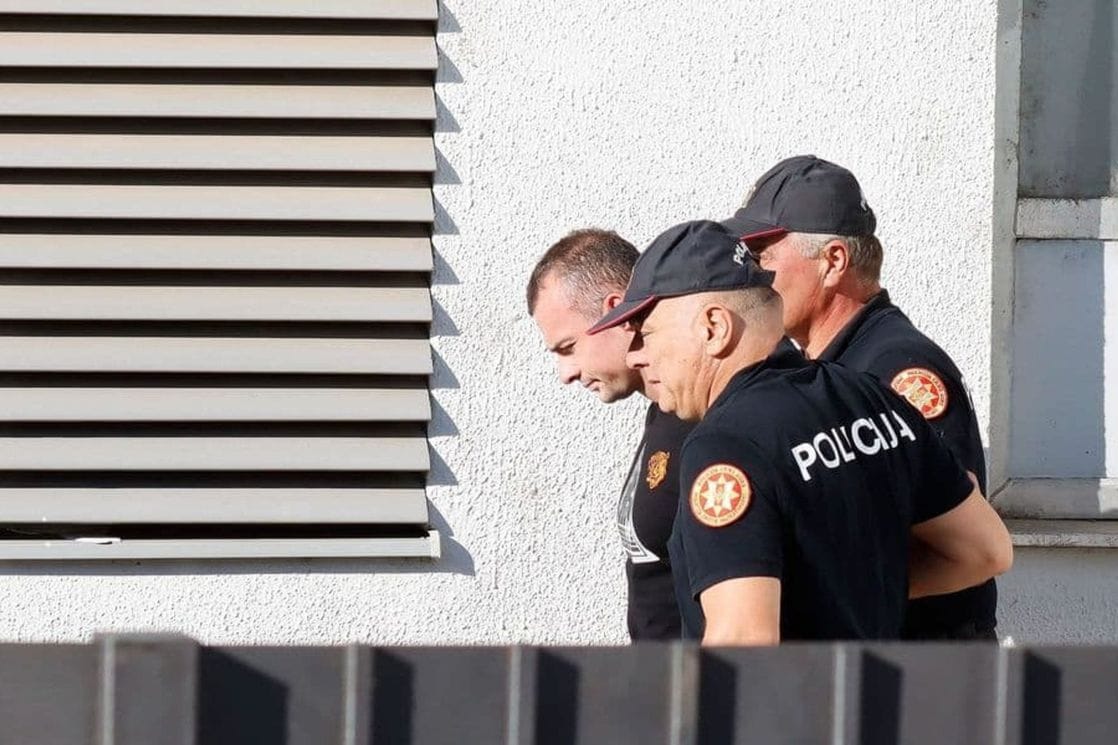 Po treći put pretresan stan Petra Lazovića
