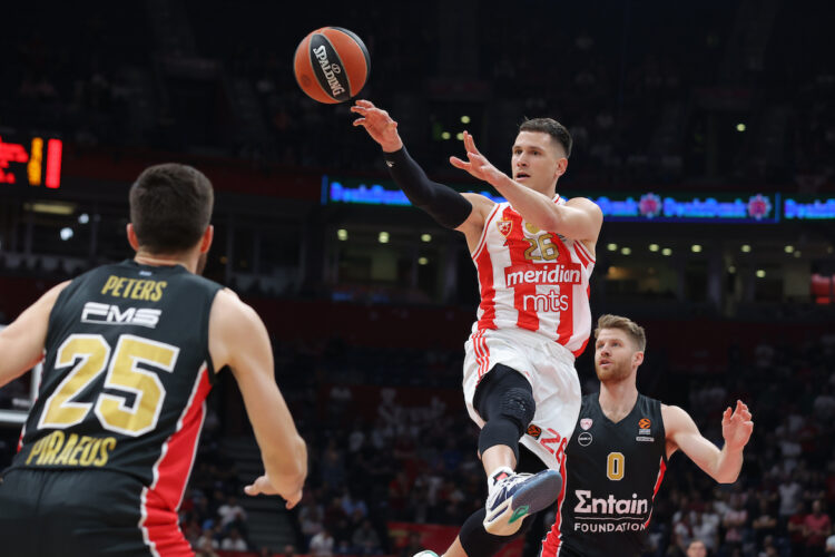 Nedović promašio trojku za produžetak: Olimpijakosu crveno-bijeli derbi