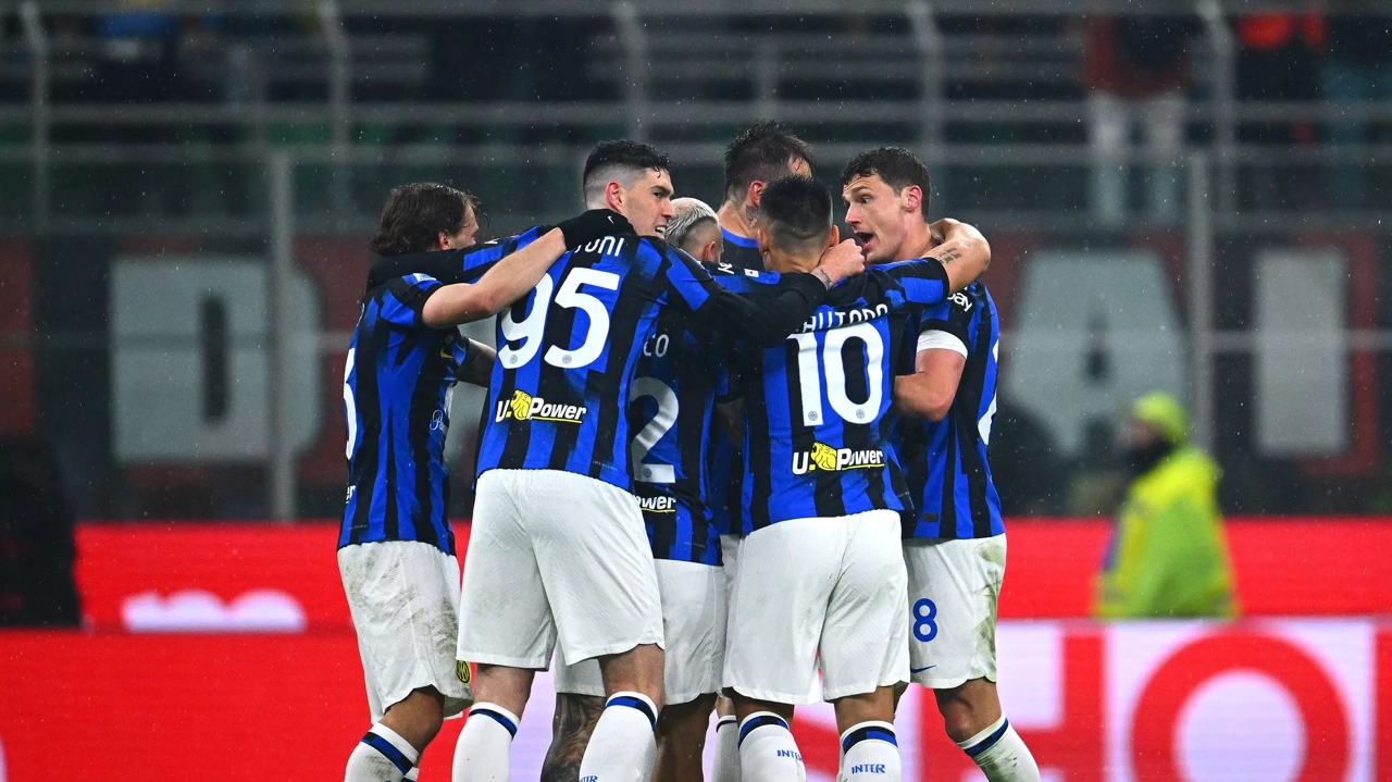Crno-plavi Milano i Italija: Inter pobjedom u derbiju proslavio Skudeto