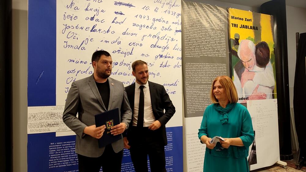 U Nikšićkom pozorištu otvorena izložba Muzeja žrtava genocida iz Beograda: Srpski narod je preživio sva stradanja i golgote i opstao!