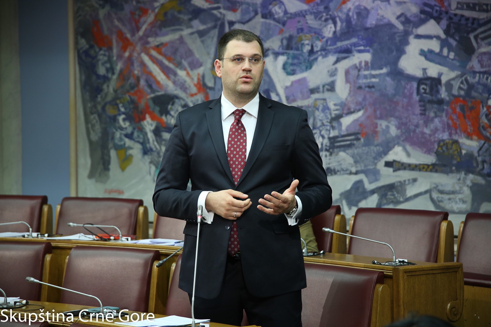 Anđušić: Nevjerovatno je koliko je zakona i inicijativa parlamentarna većina i Vlada povukla u prethodnom periodu