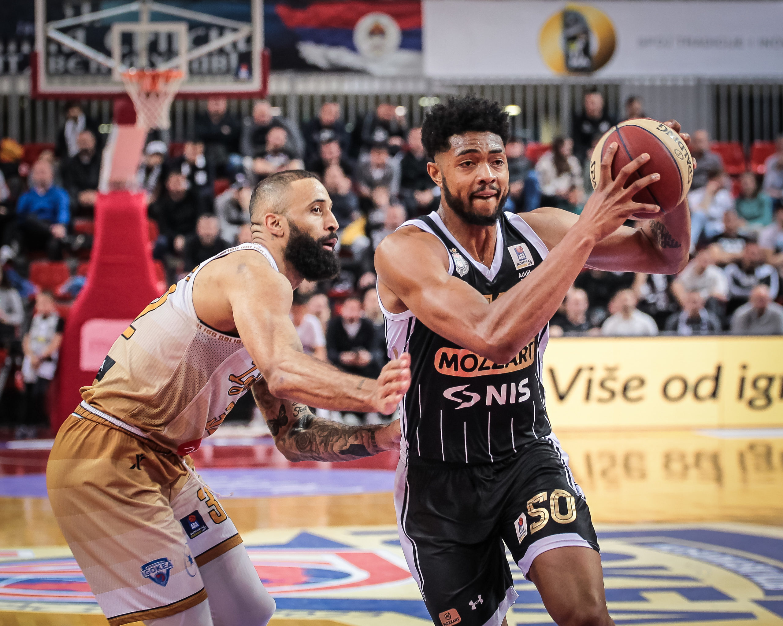 Parni valjak lako kroz Laktaše: Partizan i Budućnosti prvi par polufinala