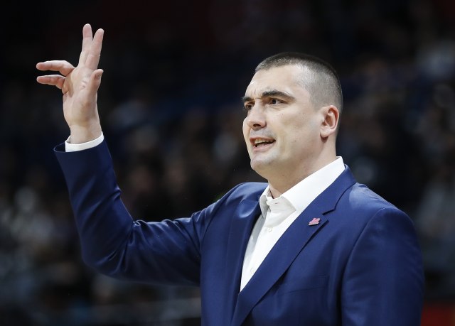 FOTO: ABA liga predstavila trofej „Dejan Milojević“