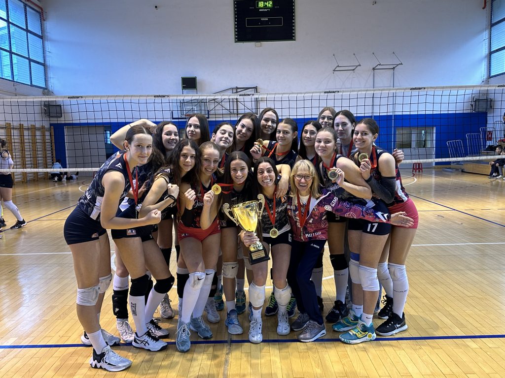 EPCG Prva liga: Gimnazijalcu uručen trofej
