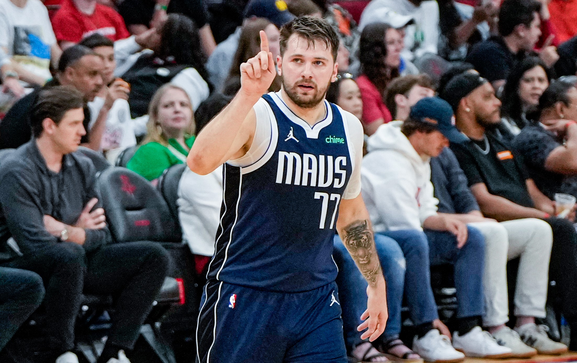 Dončić postaje najplaćeniji košarkaš na planeti