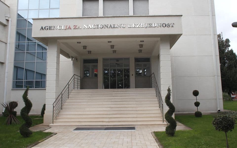AGENCIJO, ZDRAVO, ZDRAVO!