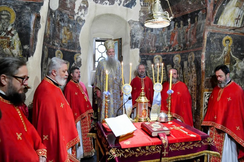 Mitropolit Joanikije za Blagovijesti služio pod Goricom: Kada smo sa Hristom i kada stradamo, mi živimo pravi i istinski život