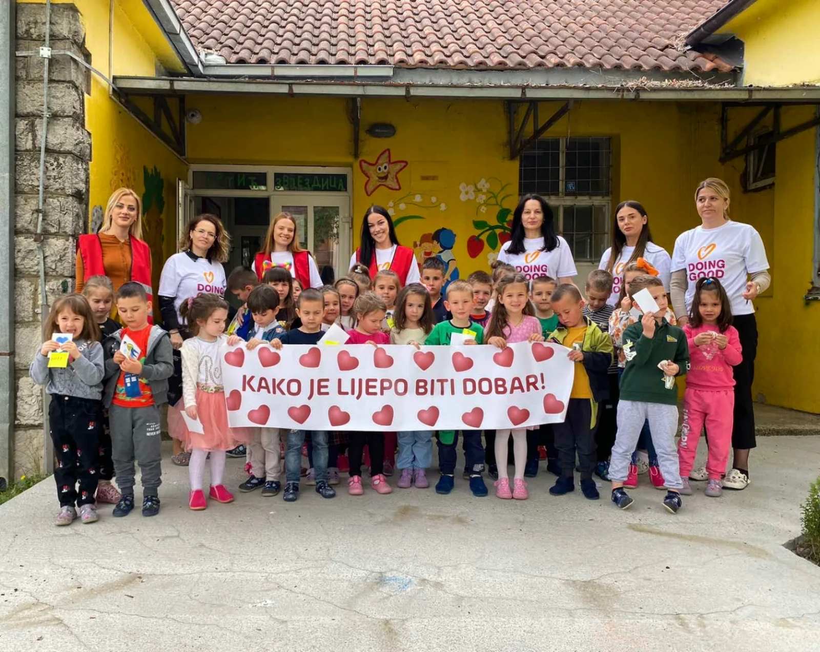 Volonteri Crne Gore obilježili Dan dobrih djela sa najmlađim sugrađanima
