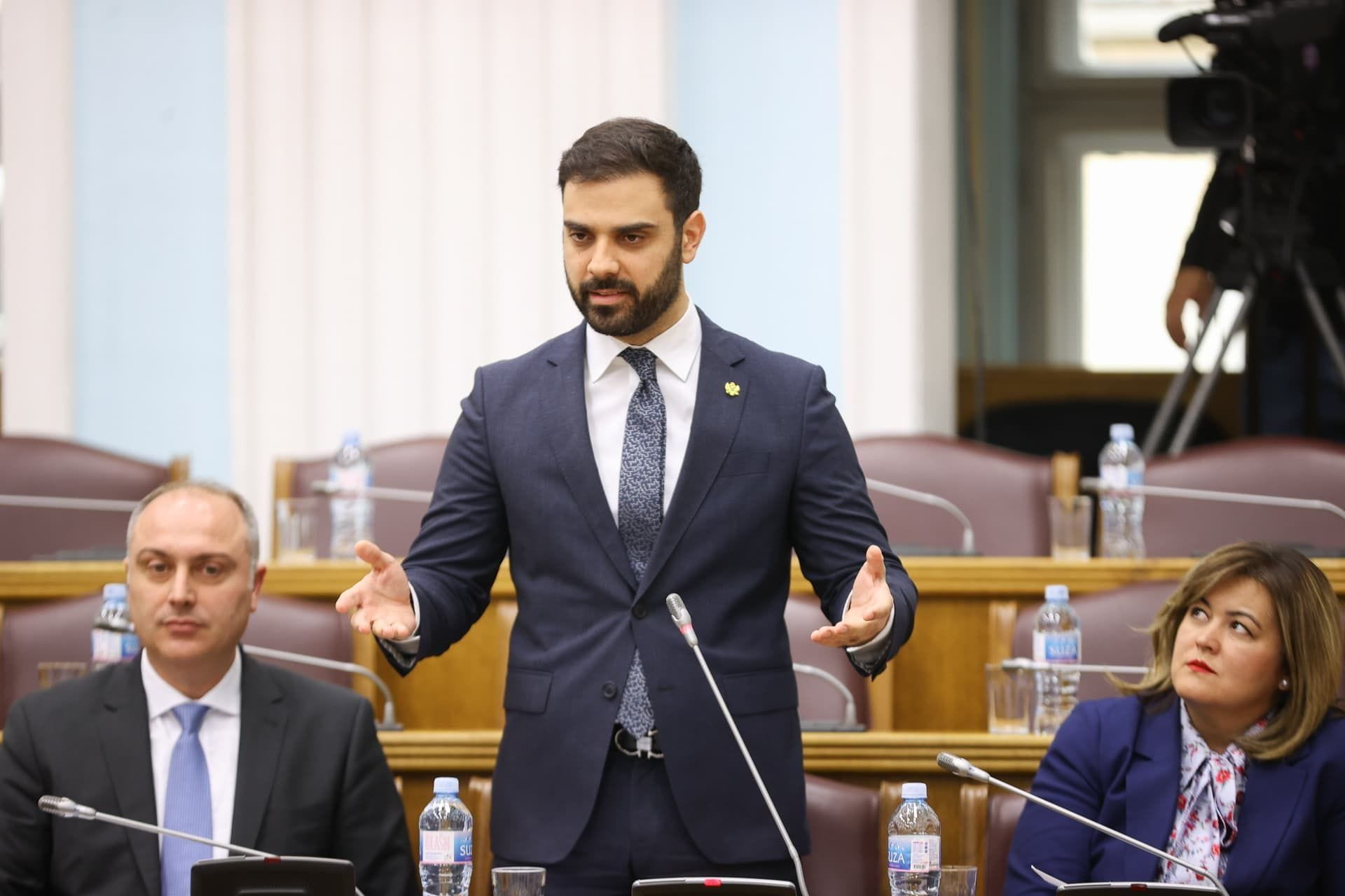 Radulović: Počela kampanja “Bezbjednost počinje od tebe”, uskoro rekonstrukcija pružnih prelaza