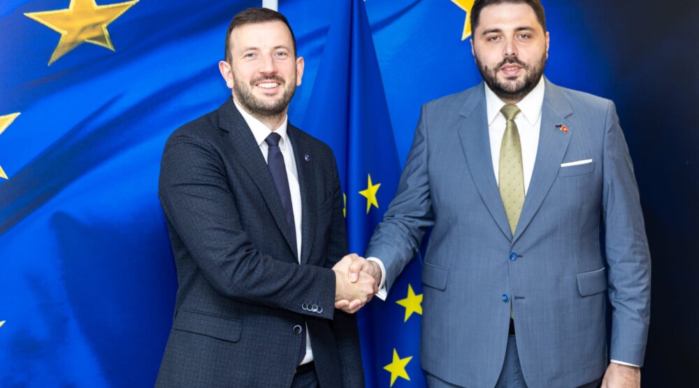 Martinović sa evropskim komesarom: Crnoj Gori su otvorena vrata Evropske unije