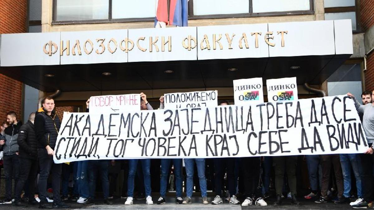 Prpošno i licemjerno