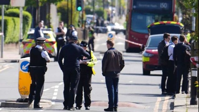 London: Preminuo dječak koji je ranjen mačem!