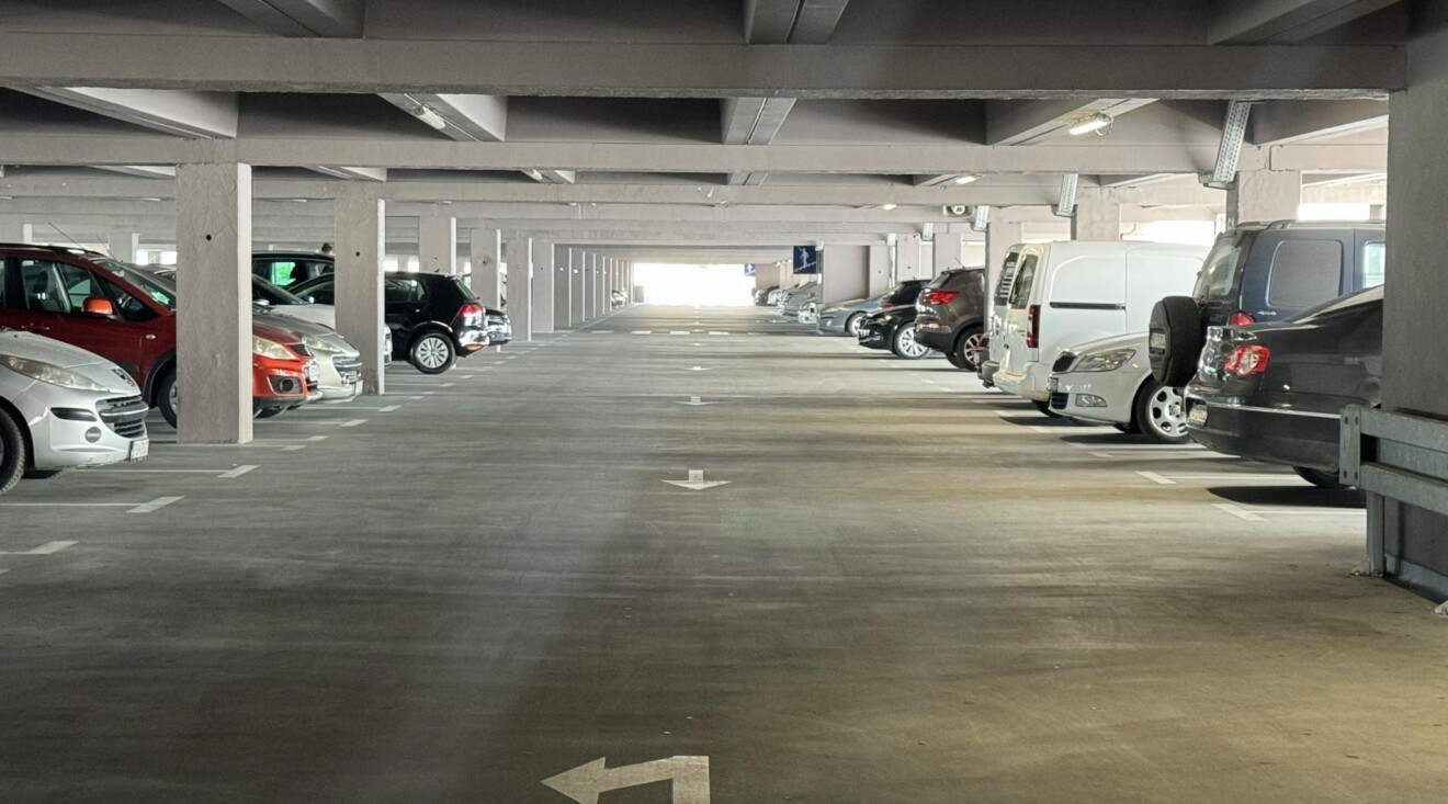 Nakon besplatnih 60 minuta, svaki naredni sat parkinga u Big Fashion-u jedan evro