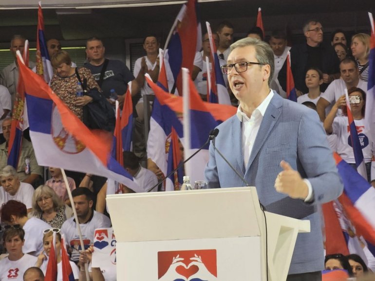 Vučić iz Niša: Hoćemo svoju zemlju i nacionalne interese da čuvamo, kao i KiM u Srbiji!