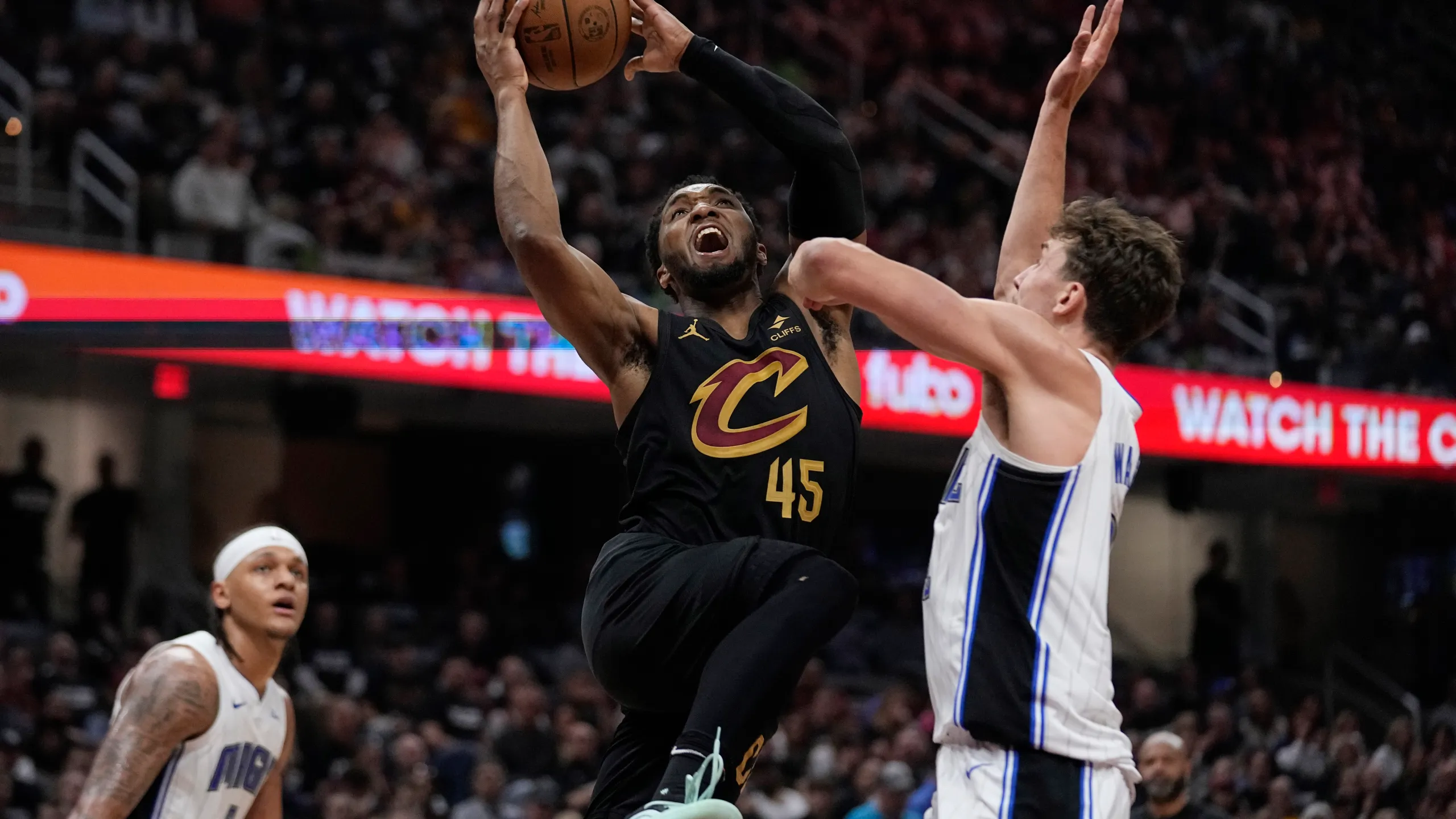 Klivlend nadoknadio 17 poena minusa i zakazao duel sa Bostonom (VIDEO)