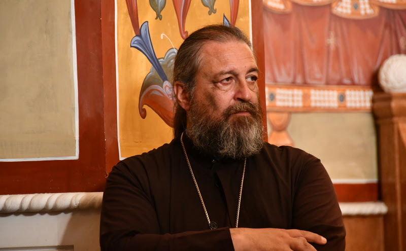 „Blijeda kopija Rimske imperije oličena u međunarodnoj zajednici, nameće naredbe i rezolucije ostatku svijeta , kao idolsku žrtvu na žrtvenik civilizacije“