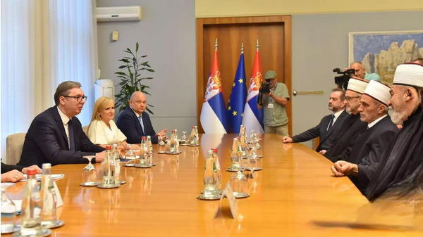 Vučić sa delegacijom Islamske zajednice Srbije: Udružimo sve snage kako ne bi dozvolili da nam bilo ko sa strane nameće rješenja