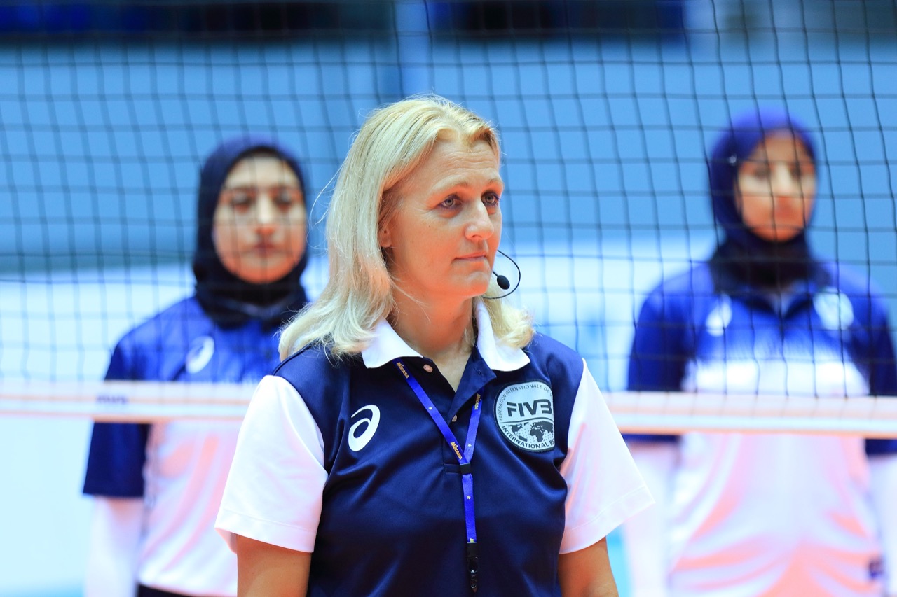 Simonovska na Ligi ancija u Turskoj, Ivanović na CEV Zlatnoj ligi u Češkoj