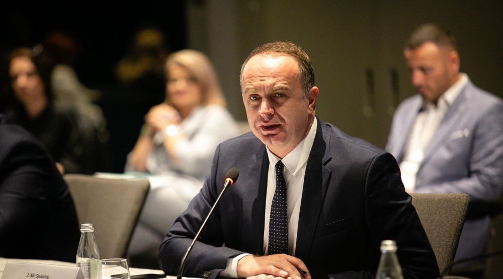 Đeljošaj: Sveti Stefan mora biti otvoren, ugovori se moraju poštovati