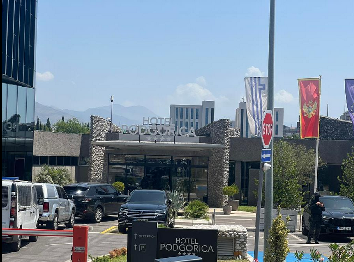 Hotel Podgorica brani crnogorsku istoriju od Karleuše: Niko neće blatiti slavnu tradiciju naše države!