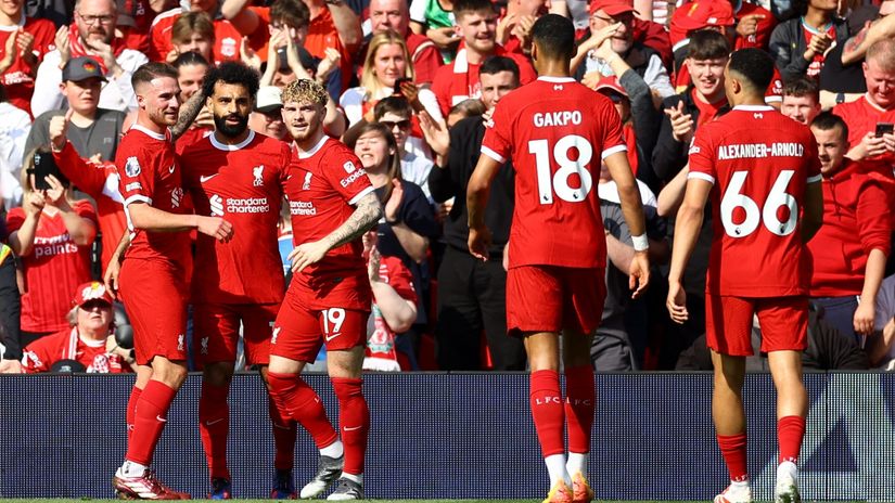 Liverpulu derbi protiv Totenhema, Vila pala u Brajtonu, „petarda“ Čelsija
