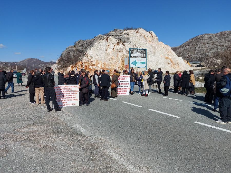 Radnici nekadašnje Košute nastavljaju sa protestima: U petak blokada puta Podgorica-Cetinje