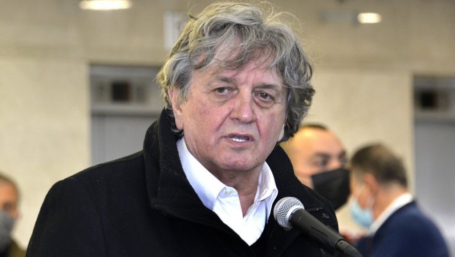 Radoš Bajić: Uprkos svemu, sunce se rađa nad Srbijom; Kada gospodari svijeta žele na čelo da nam prijlijepe biljeg genocidnog naroda – obuzet sam ponosom!