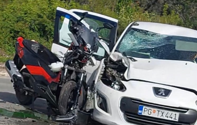 Udes kod tivatskog aerodroma, sudarili su motor i automobil