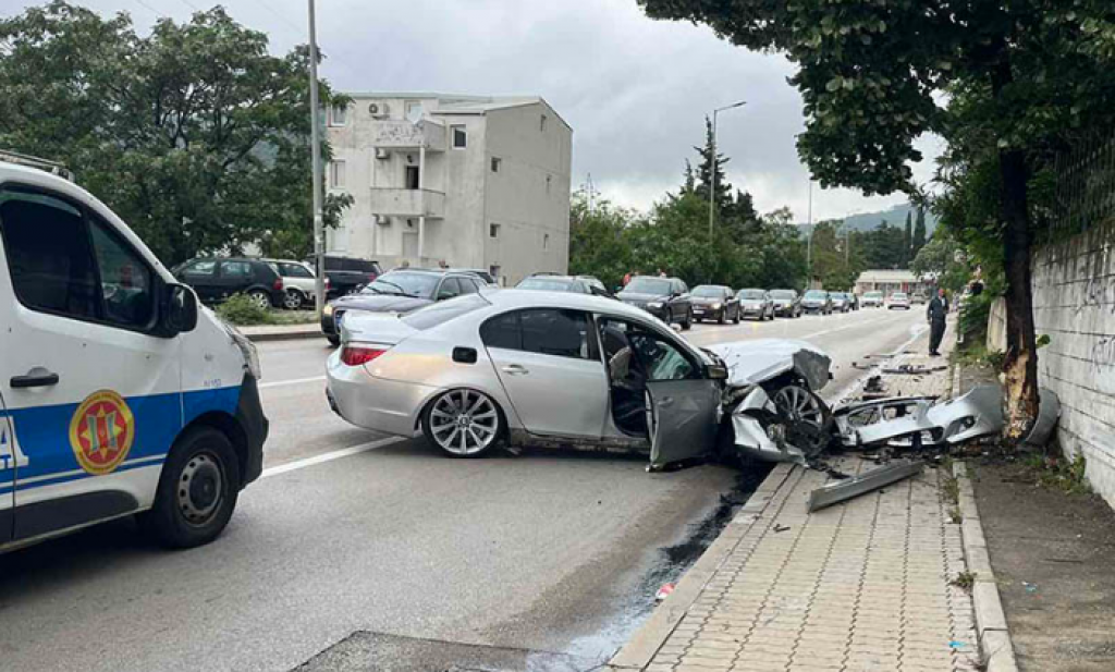 Saobraćajna nezgoda u Sutomoru, povrijeđena jedna osoba