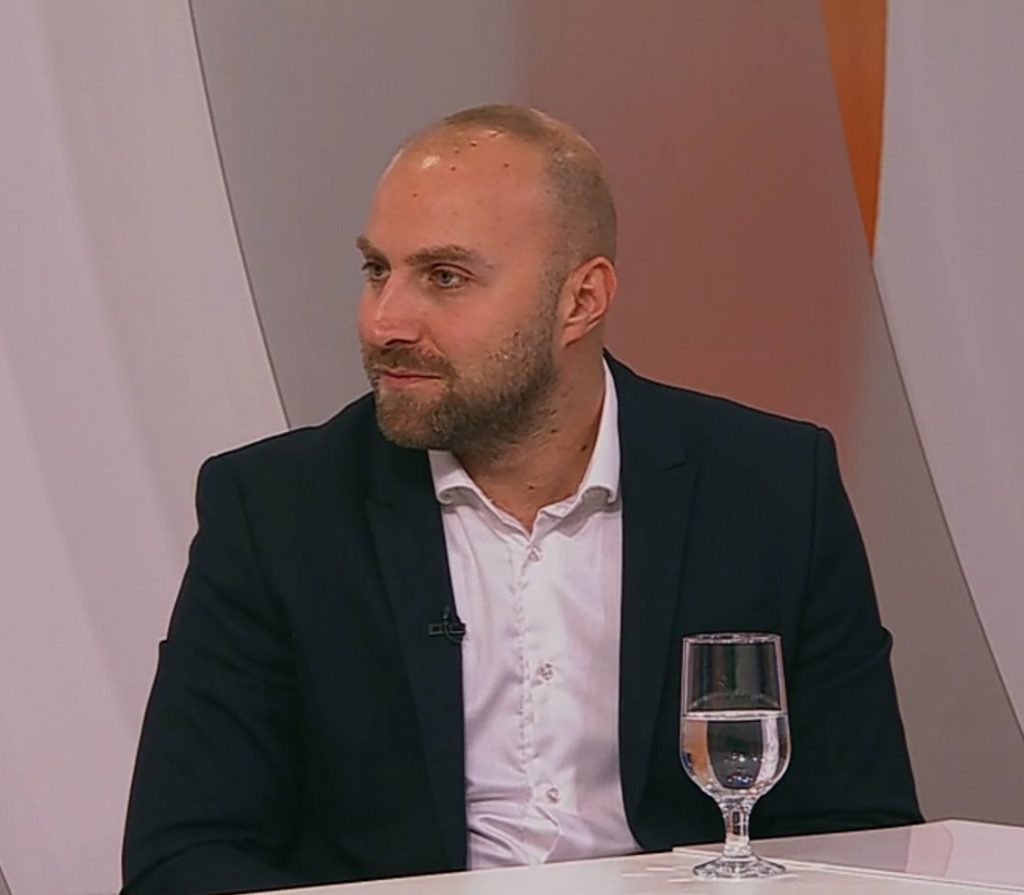 Maraš: Nagrada šefu jedinice koja se iživljavala nad građanima 2015. godine!