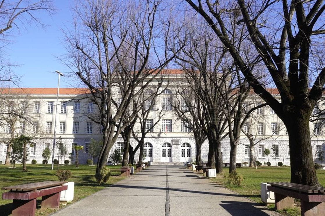 Policija pregledala dio obrazovnih ustanova u Podgorici: Nijesu pronađene eksplozivne naprave