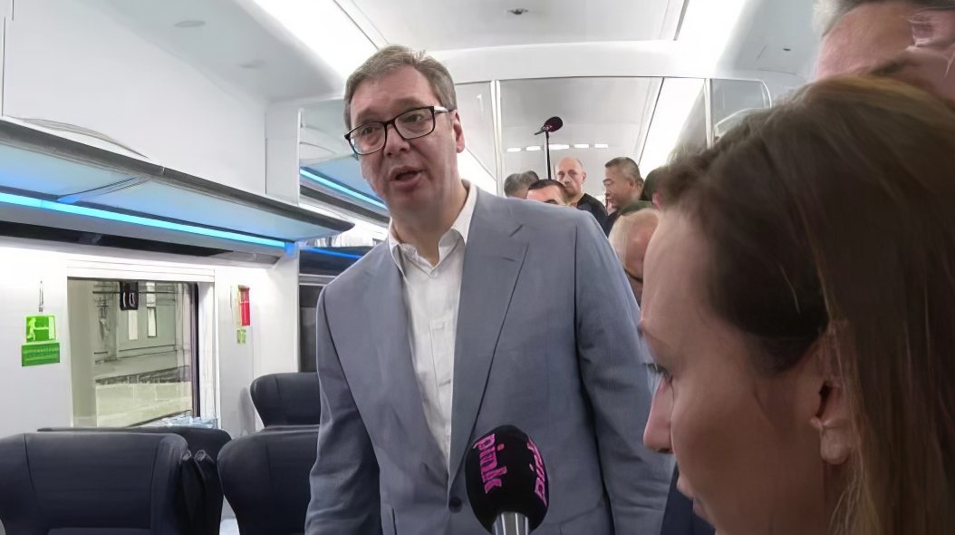 Vučić poručio: Daćemo sve od sebe da Srbija izbjegne svaki sukob i rat
