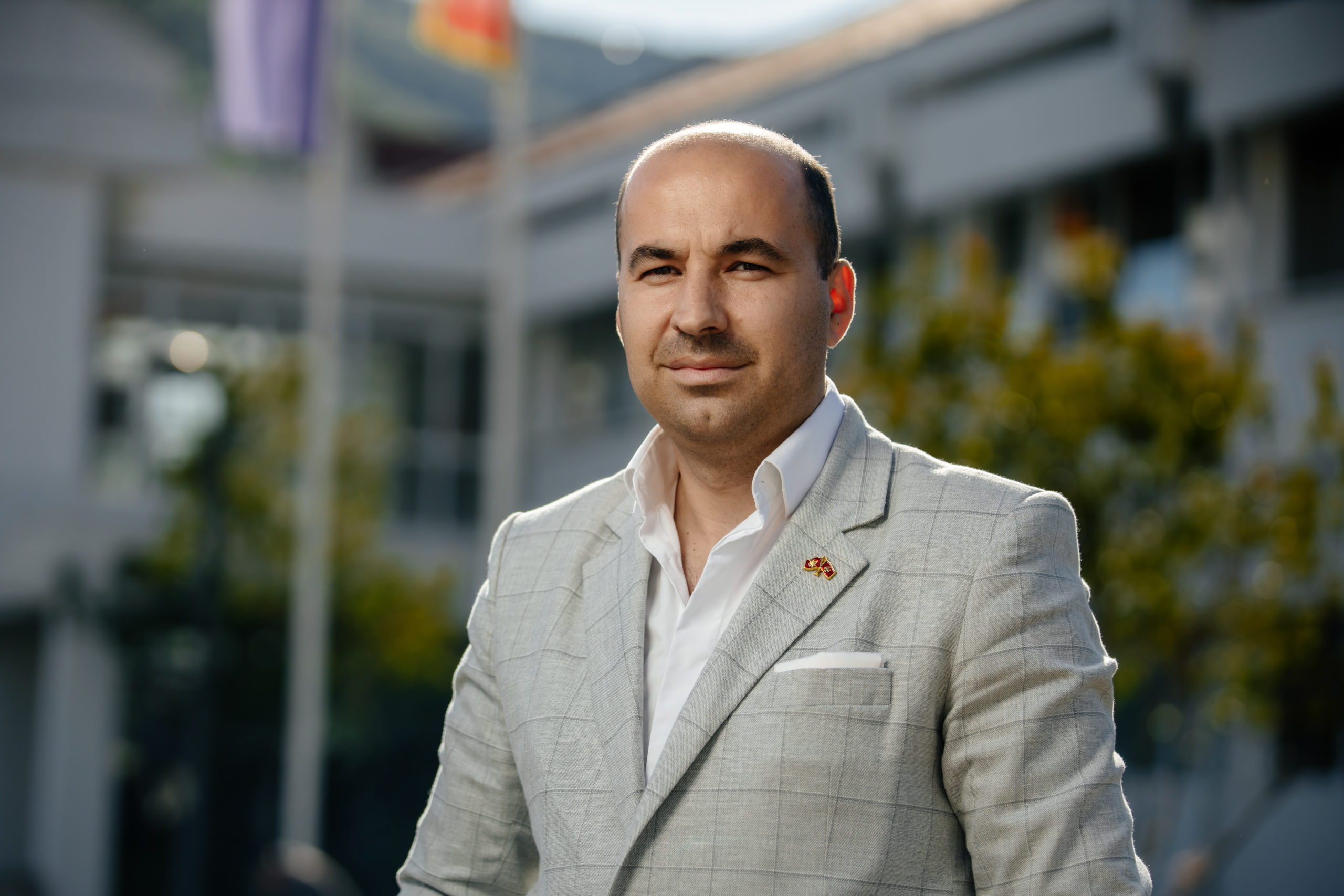 Rađenović: Podržavam stav Krapovića u vezi Skočiđevojke, očekujem nakon njegovih teških optužbi na račun Odovića da više sa njim ne sjedi u Vladi