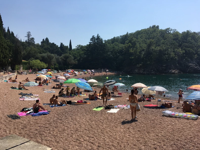 Budva: Kraljičina plaža slobodna za kupanje