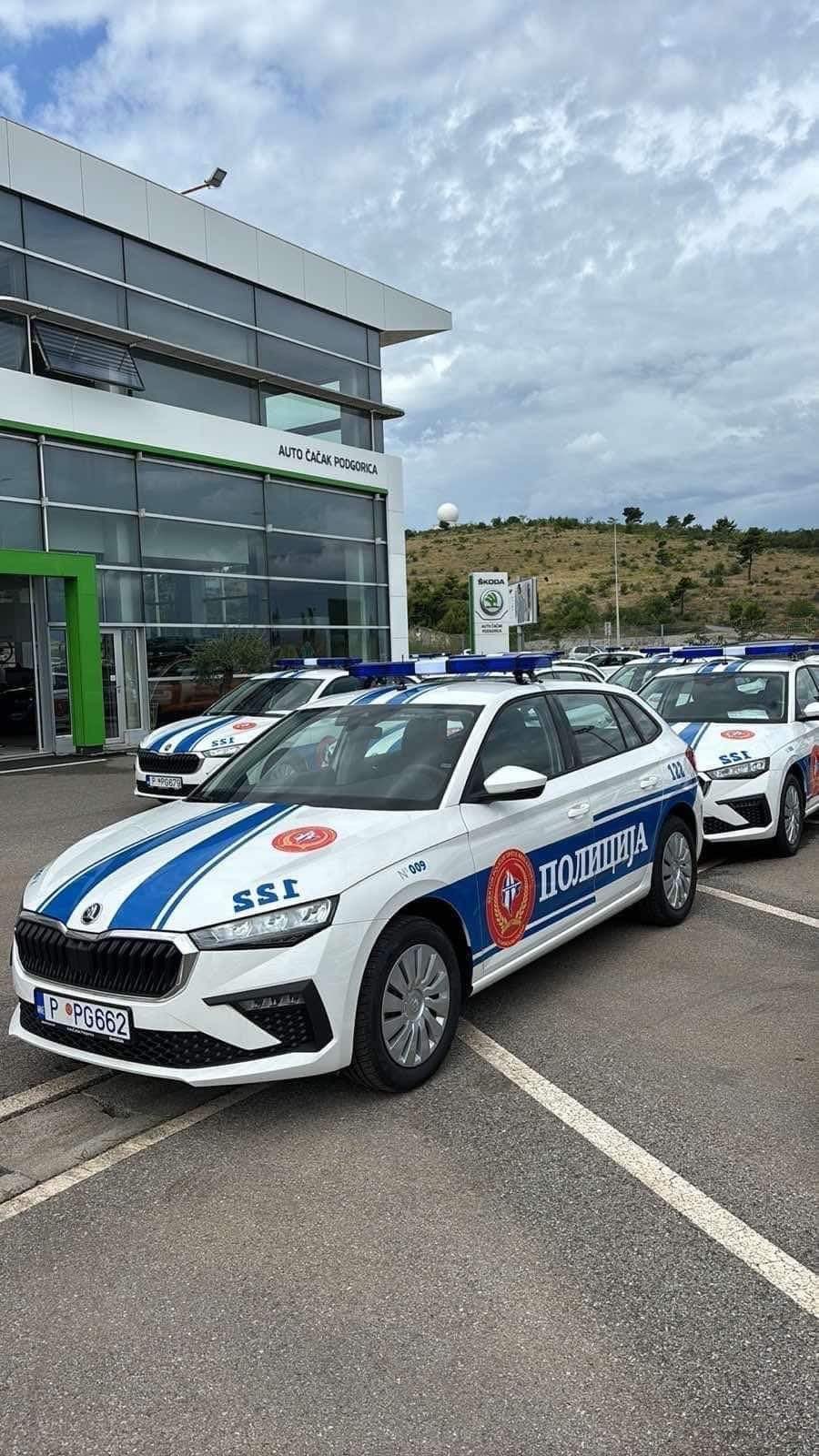 Nova patrolna vozila za policiju: Stigle „škode“ sa natpisom na ćirilici