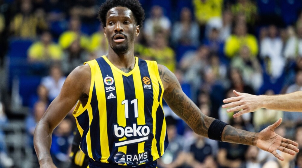 Brejk Fenera na startu finalne serije