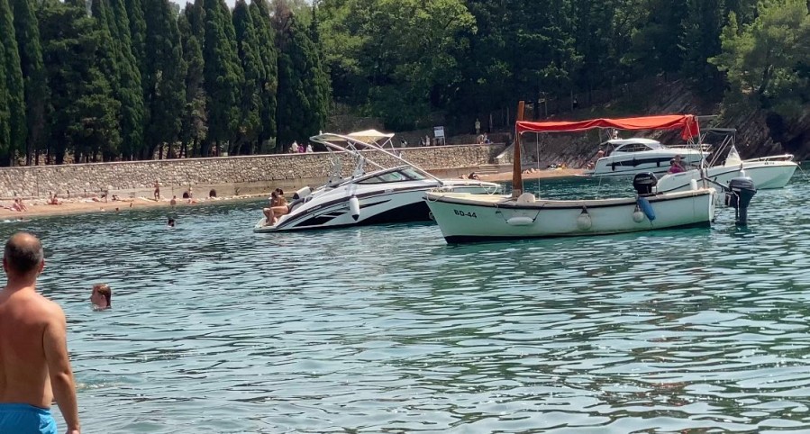 „Nadležni da se pozabave Adriatic Properties-om i bezbjednošću na kupalištima“