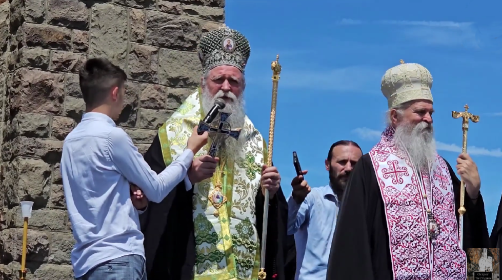 Mitropolit Joanikije na Gazimestanu: Obnavljamo svoju vjeru i obnavljamo zavjet koji je položio Sveti knez Lazar (VIDEO)