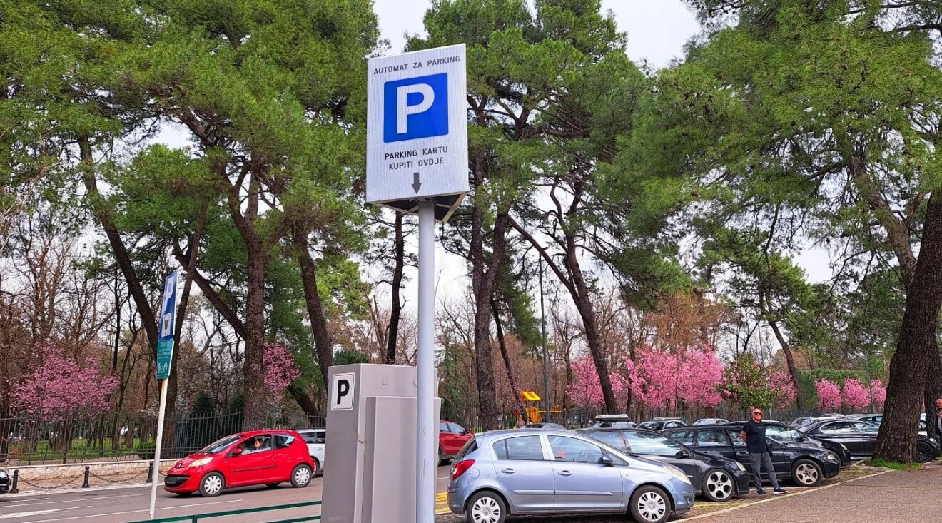 U Podgorici registrovano oko 90 hiljada vozila, a imamo manje od 700 parking mjesta