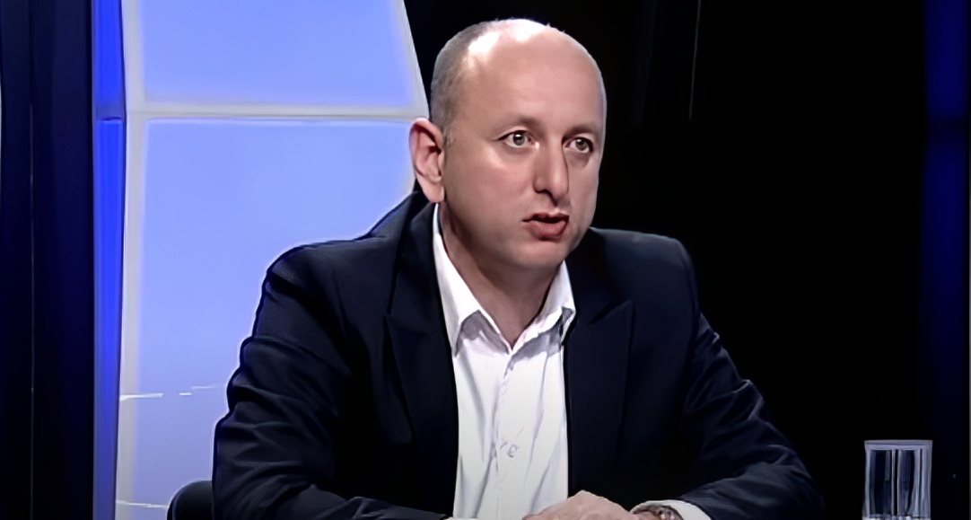 Knežević: Vlasnici „Vijesti“ pokušavaju da izmjenom zakona preuzmu RTCG!