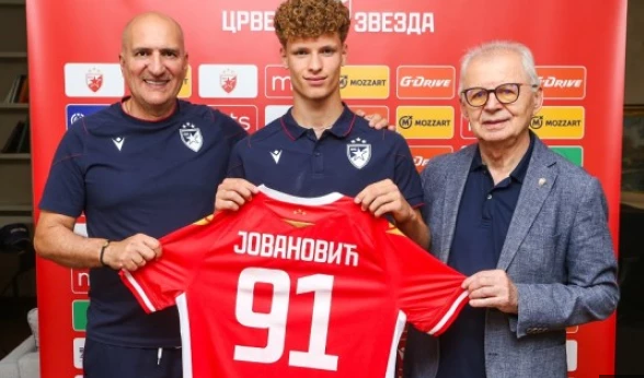 Zvezda predstavila najmlađe ljetnje pojačanje: Lazar Jovanović zadužio dres sa brojem 91