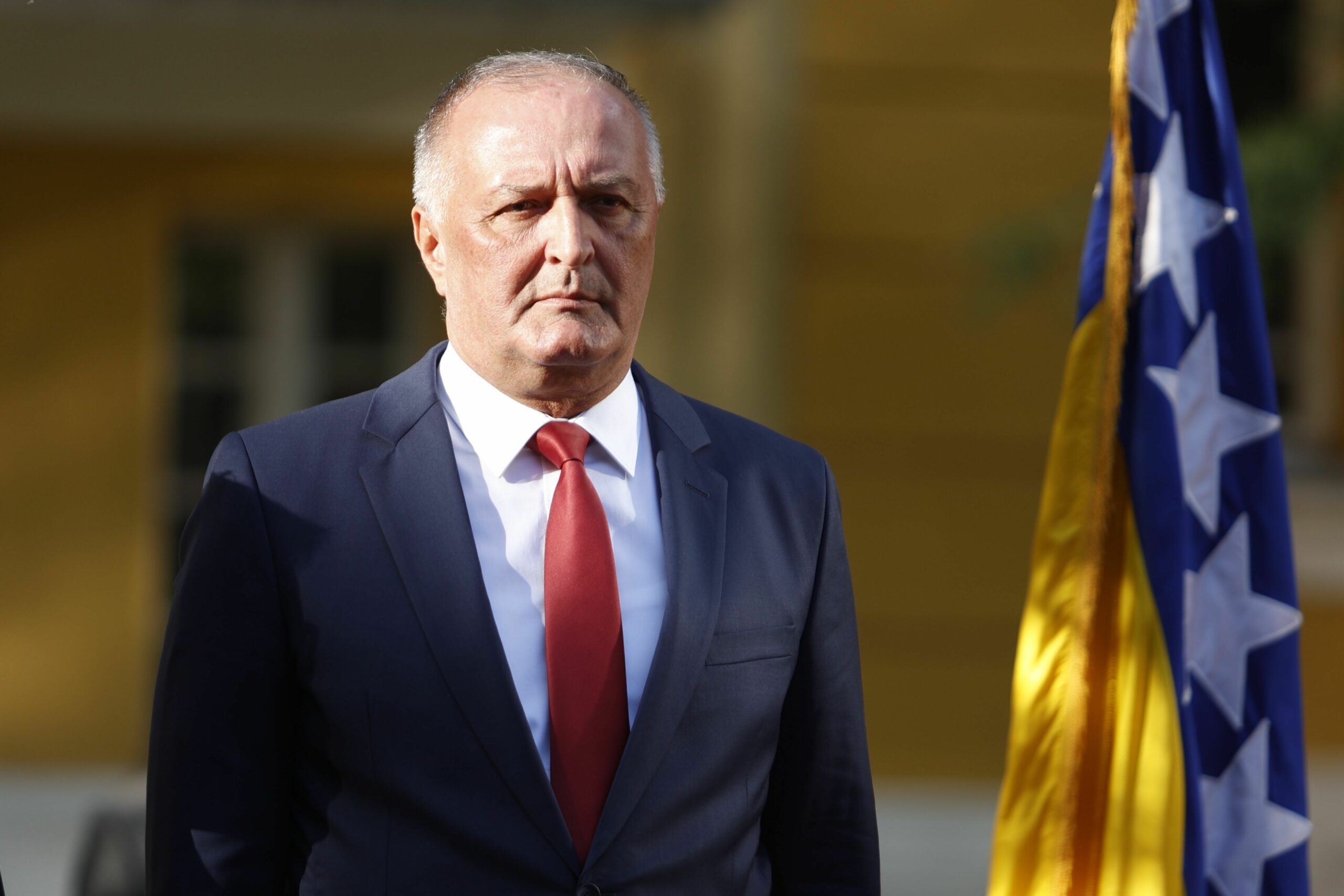 Ministar odbrane BiH hoće da zapali region: U svijetlu Rezolucije o Srebrenici traži ukidanje Republike Srpske, Srbima prijeti novom „Olujom“