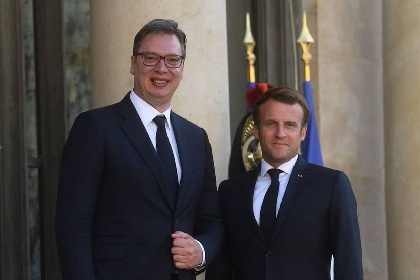 Vučić zatražio od Makrona da Francuska stane uz Srbiju